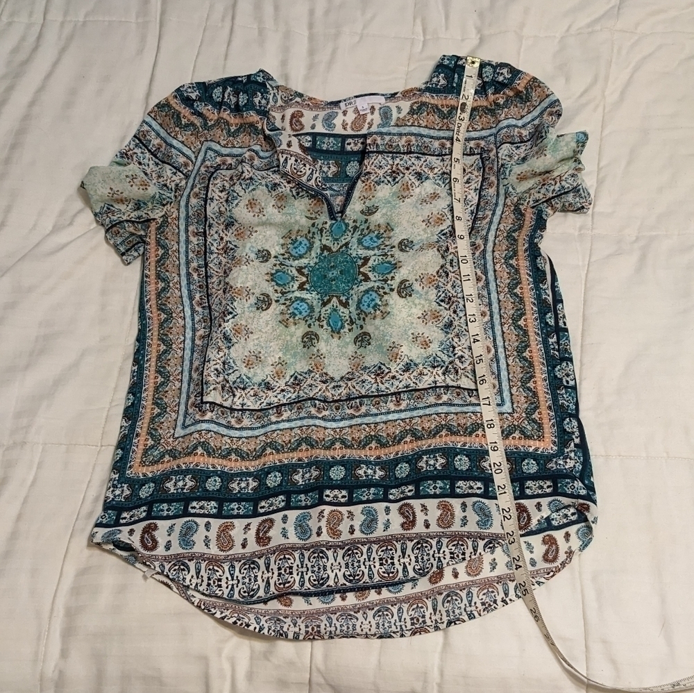 Pretty Lightweight Patterned Top By Dr2 Size Small - image 6